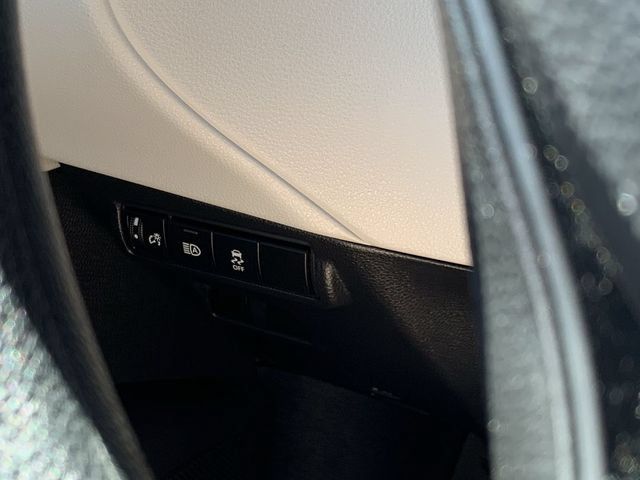 Used 2026 Toyota Corolla Cross L FWD image 15