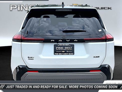 Used 2026 Toyota RAV4 XSE w/ Panoramic Sun Roof Package AWD/4WD image 4