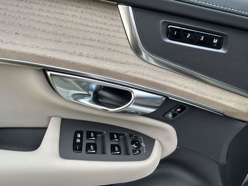 New 2026 Volvo XC90 B5 Core image 21