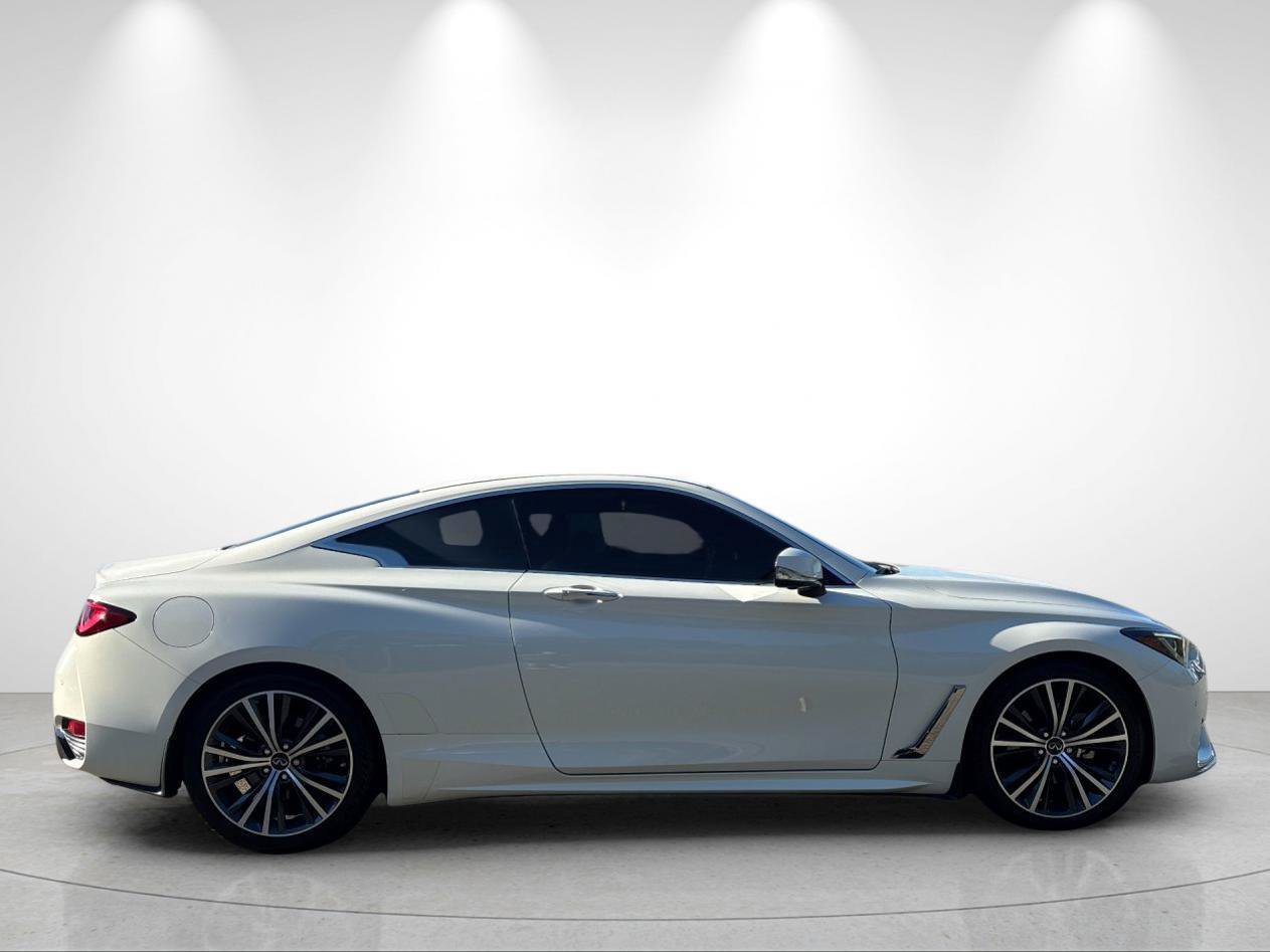 Used 2022 INFINITI Q60 3.0t Luxe w/ Essential Package RWD image 6