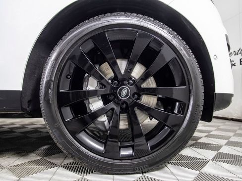 Used 2025 Land Rover Range Rover Sport SE AWD/4WD image 37