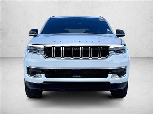 Used 2024 Jeep Wagoneer 2WD image 3