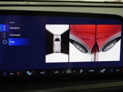 New 2026 Chevrolet Traverse LT w/ Driver Confidence Package image 34