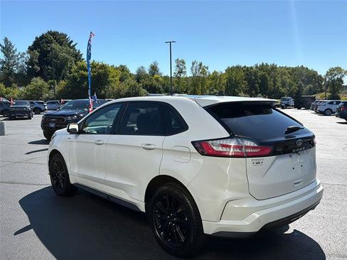 Certified 2023 Ford Edge ST-Line AWD/4WD image 5