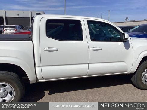 Used 2022 Toyota Tacoma SR image 9