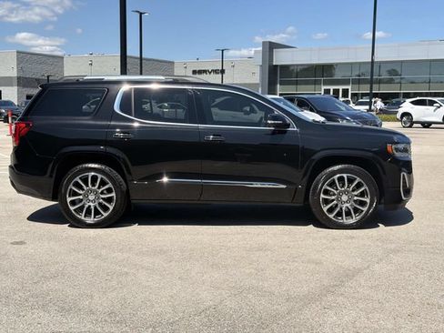 Used 2022 GMC Acadia Denali w/ Denali Ultimate Package AWD/4WD image 4