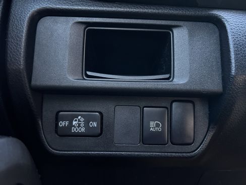 Used 2019 Toyota Tacoma SR5 image 29