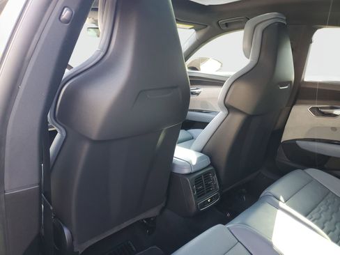 Used 2022 Audi e-tron GT Premium Plus w/ Performance Package image 13