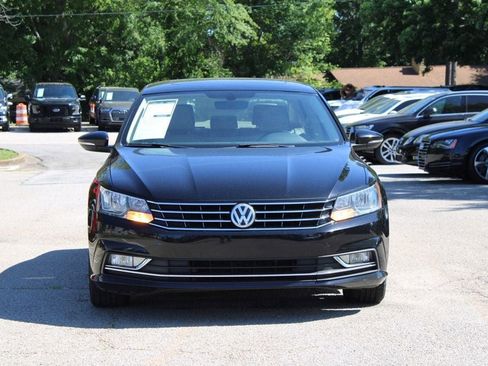 Used 2016 Volkswagen Passat 1.8T SE FWD image 2