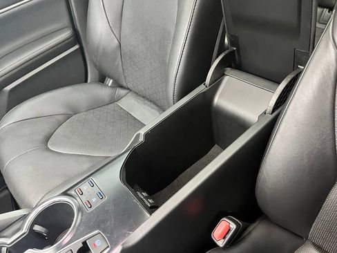 Used 2020 Toyota Camry XSE w/ Driver Assist Package FWD image 30