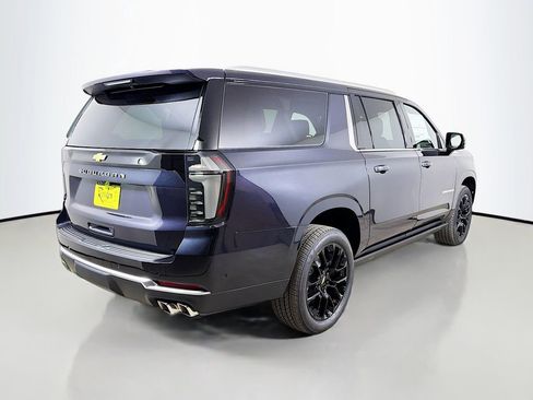 New 2026 Chevrolet Suburban High Country AWD/4WD image 5