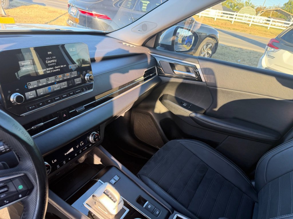 Used 2024 Mitsubishi Outlander 4WD Plug-In Hybrid image 13