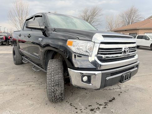 Used 2017 Toyota Tundra SR5 image 3