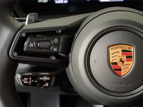 Certified 2026 Porsche Cayenne AWD/4WD image 10