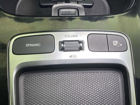 Used 2025 Mercedes-Benz GLB 35 AMG 4MATIC image 32