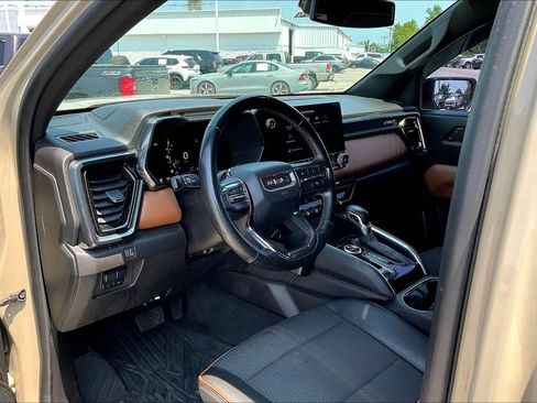 Used 2023 GMC Canyon AT4 w/ LPO, Skid Plate Package AWD/4WD image 8