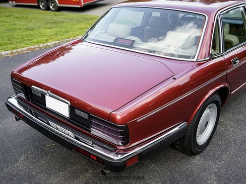 Used 1988 Jaguar XJ Vanden Plas RWD image 74