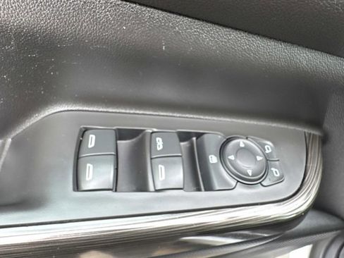 Used 2019 GMC Acadia SLT image 12