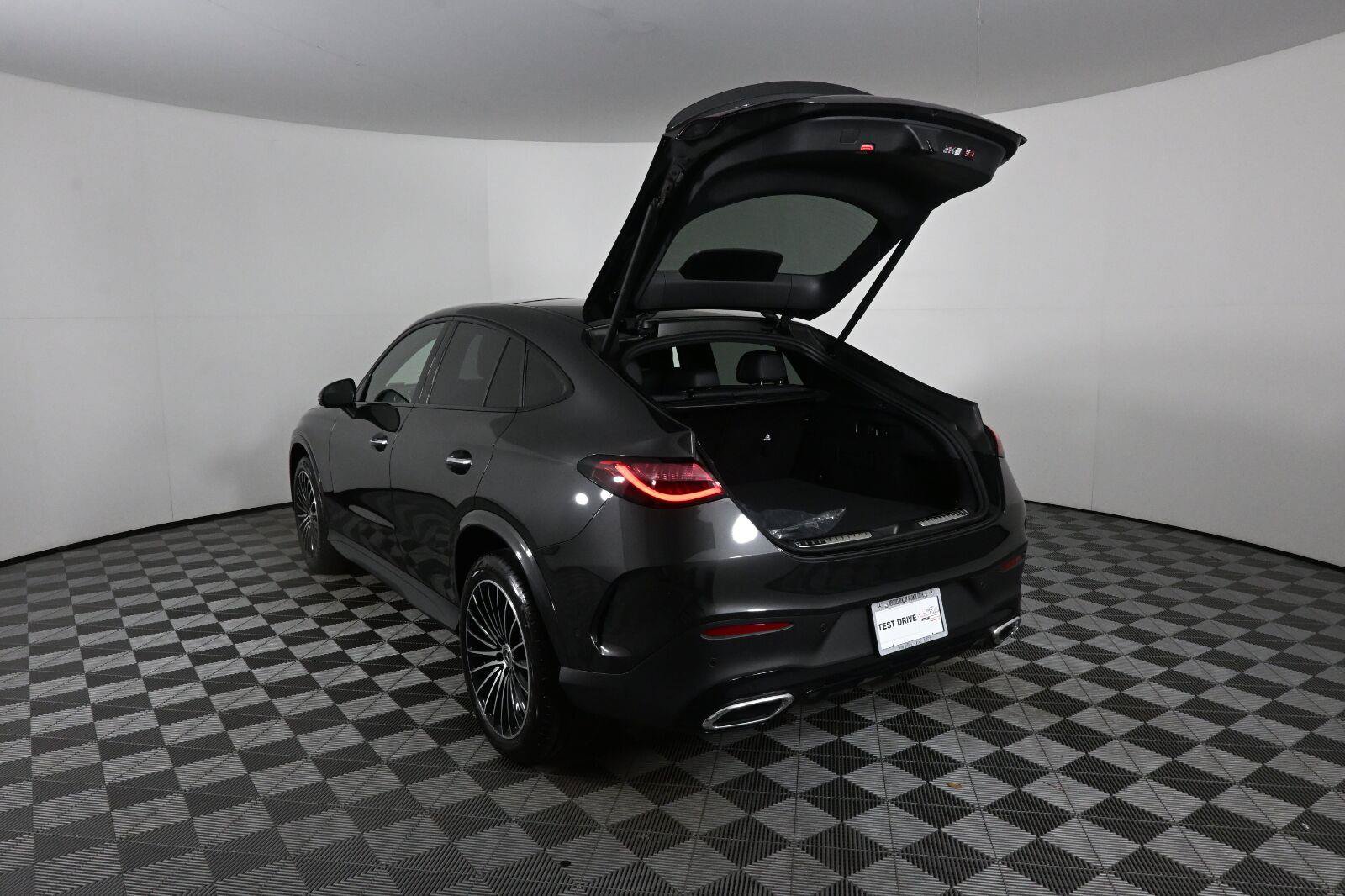 Used 2026 Mercedes-Benz GLC 300 4MATIC image 29