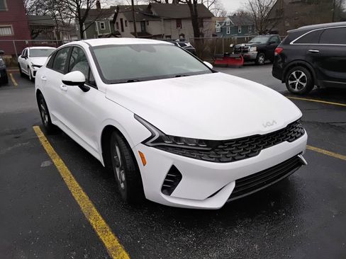 Used 2023 Kia K5 LXS image 3