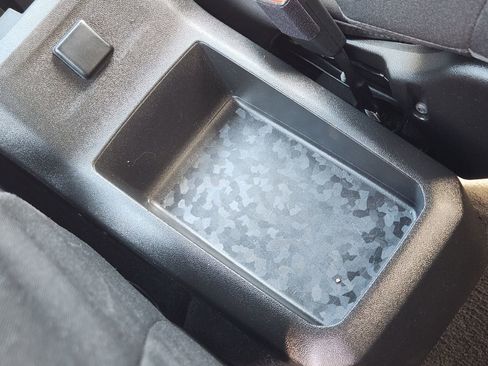 Used 2024 Chevrolet Colorado W/T image 23