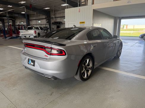 Used 2016 Dodge Charger R/T RWD image 7