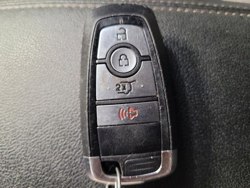 Used 2021 Ford Escape SE w/ Convenience Package FWD image 32