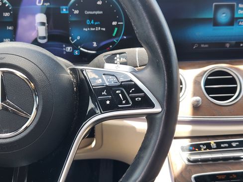 Used 2022 Mercedes-Benz E 350 Sedan image 29