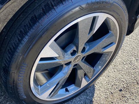 Used 2023 Audi Q4 e-tron Premium Plus w/ Premium Plus image 21