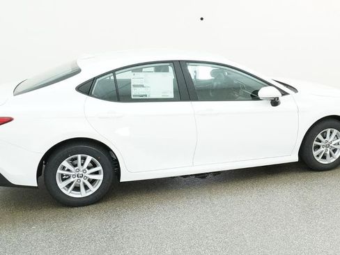 Used 2026 Toyota Camry LE FWD image 13