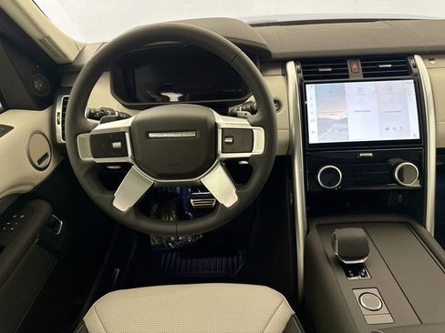 New 2026 Land Rover Discovery Limited Edition AWD/4WD image 23