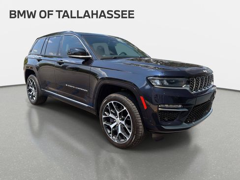 Used 2024 Jeep Grand Cherokee Summit AWD/4WD image 4