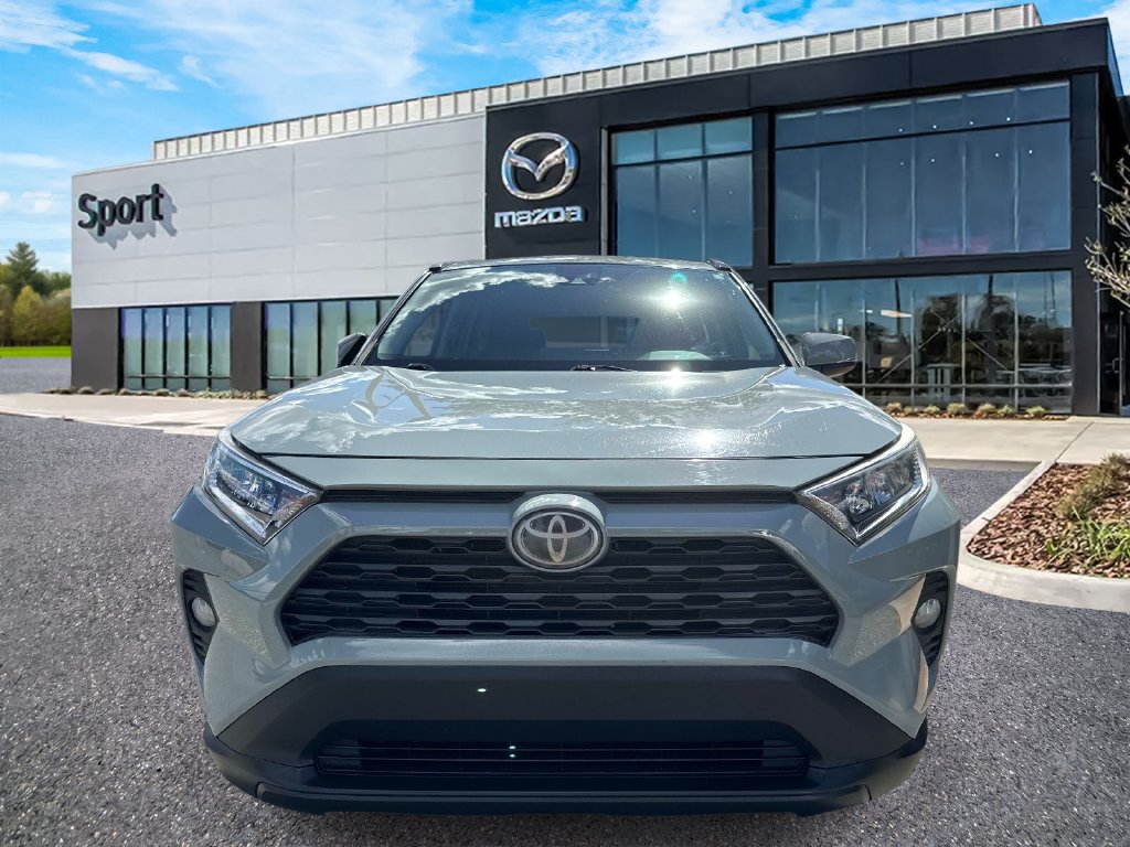 Used 2021 Toyota RAV4 XLE w/ Convenience Package FWD image 9
