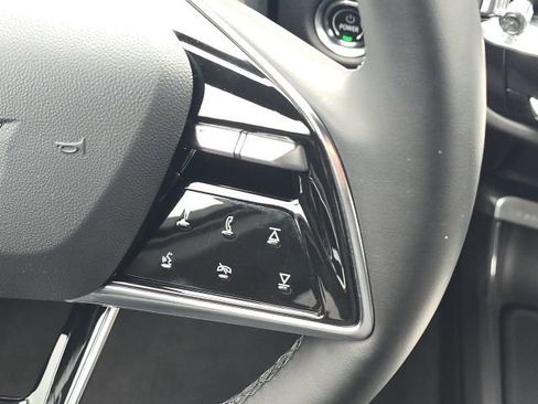 Used 2024 Cadillac Lyriq Luxury image 35