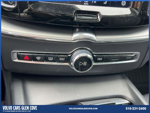 Certified 2024 Volvo XC60 B5 Core w/ Protection Package Premier AWD/4WD image 29