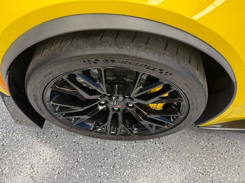 Used 2016 Chevrolet Corvette Z06 w/ 3LZ Preferred Equipment Group RWD image 26