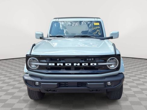 Used 2024 Ford Bronco Outer Banks AWD/4WD image 2