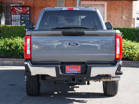 Used 2024 Ford F350 XLT image 7