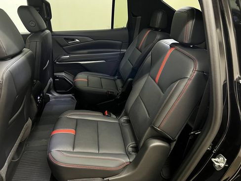 New 2026 Chevrolet Traverse RS w/ LPO, Floor Liner Package AWD/4WD image 31