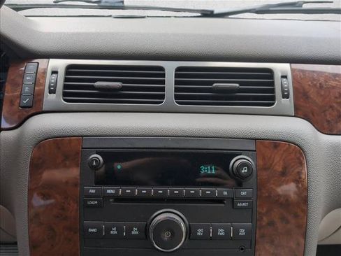 Used 2007 Chevrolet Avalanche LTZ w/ LTZ Preferred Equipment Group AWD/4WD image 13