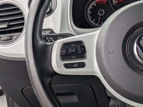 Used 2018 Volkswagen Beetle S image 21