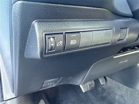 Used 2022 Toyota Corolla LE image 19