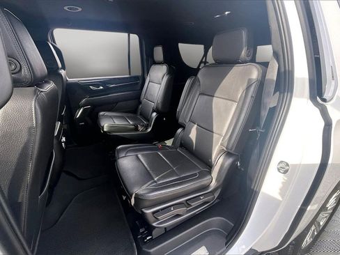 Used 2023 GMC Yukon XL Denali image 25
