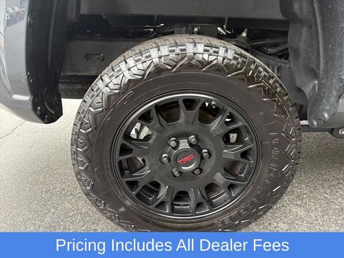 Used 2025 Toyota Tacoma SR5 AWD/4WD image 27