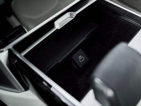 Used 2024 Land Rover Range Rover Long Wheelbase SE image 77