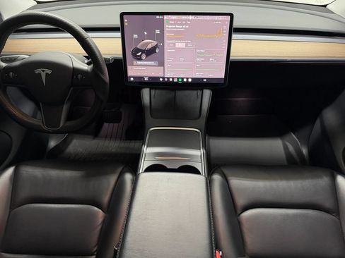 Used 2021 Tesla Model Y Long Range AWD/4WD image 2