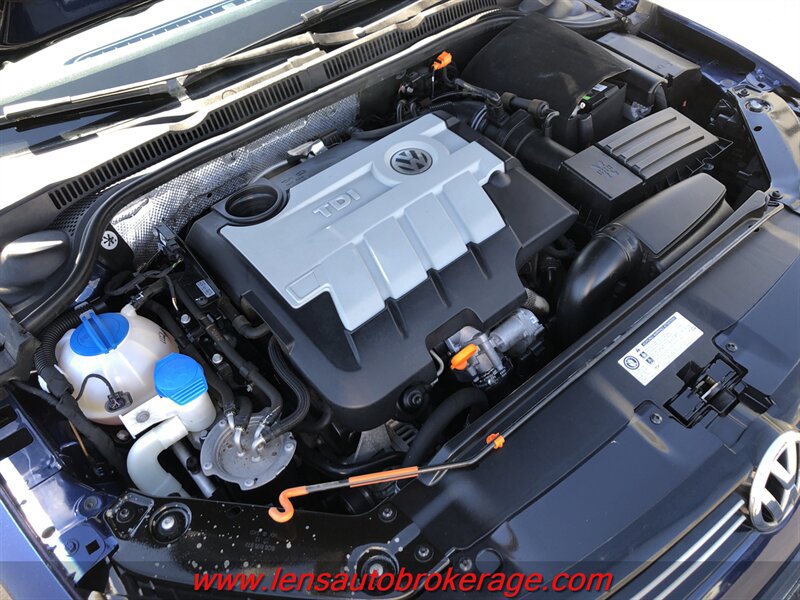 Used 2013 Volkswagen Jetta TDI FWD image 24