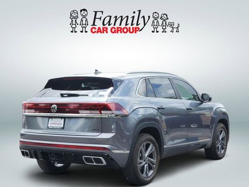 Used 2024 Volkswagen Atlas Cross Sport SEL R-Line image 4