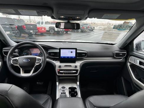 Certified 2023 Ford Explorer XLT w/ Equipment Group 202A image 20