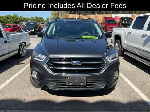 Used 2018 Ford Escape SE w/ SE Sport Appearance Package AWD/4WD image 2